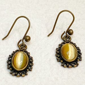 💎Tiny Dangle Drop Earrings Tigers Eye Stones In Bronze Scalloped Bezel Setting
